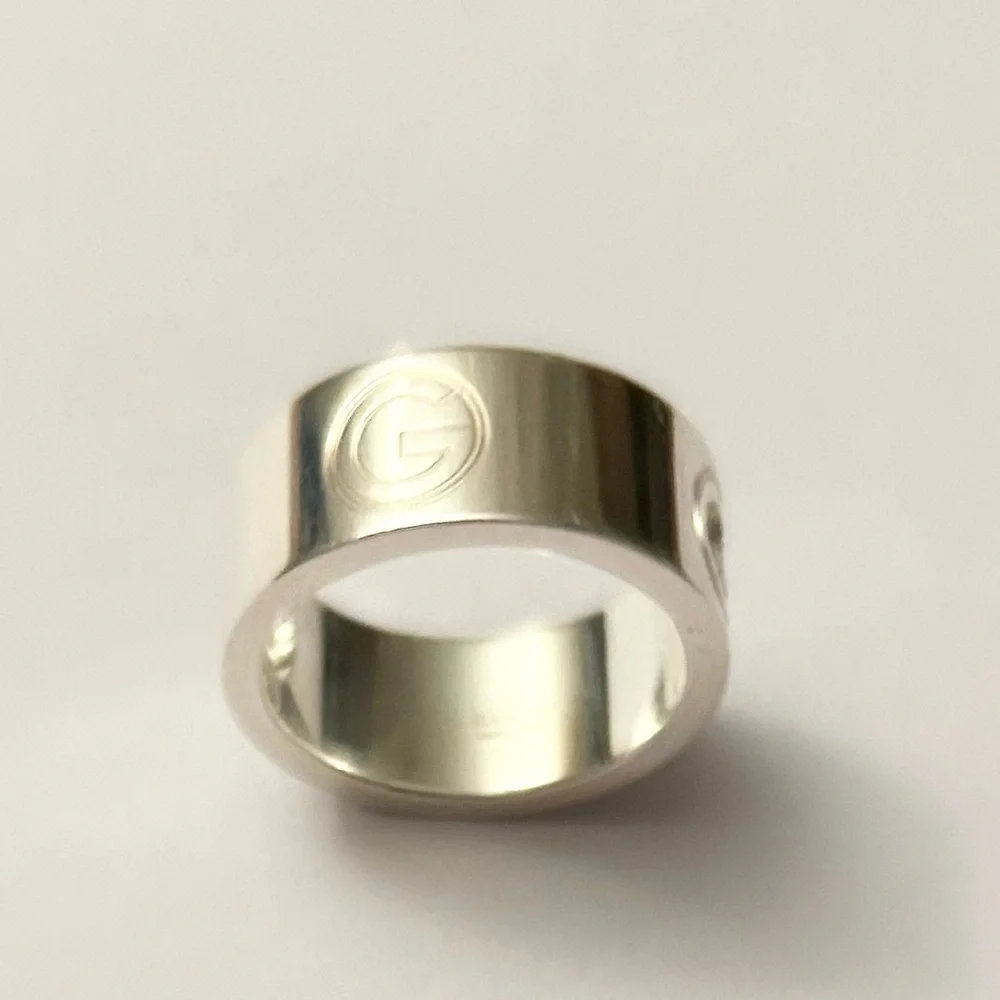 Gucci Woman’s G Ring Size 6 with Tags Pouch and Box NEW